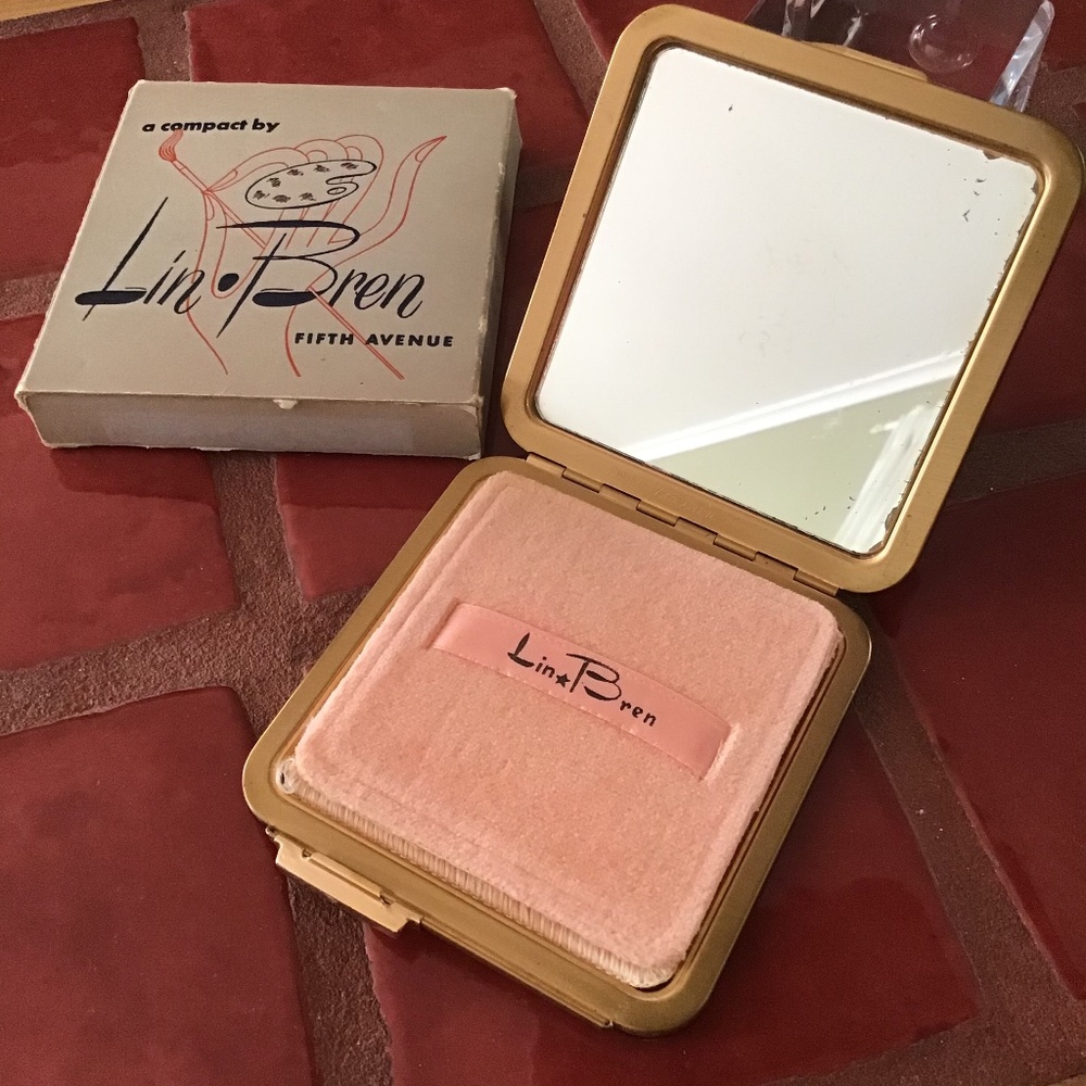 Vintage Lin Bren Fifth Avenue Compact & Original Box NYC